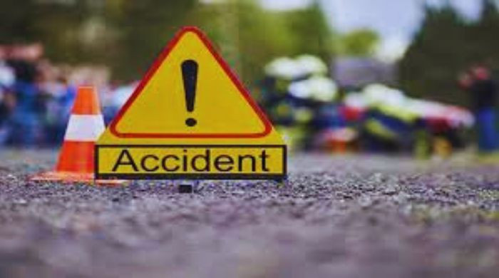 কাভার্ড ভ্যানের চাপায় খিলক্ষেতে দুই পরিচ্ছন্নতাকর্মী নিহত