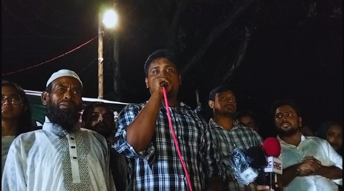 একটি সিটের বিনিময়ে মেরুদন্ড বিক্রি করবেন নাঃ হাসানাত আবদুল্লাহ