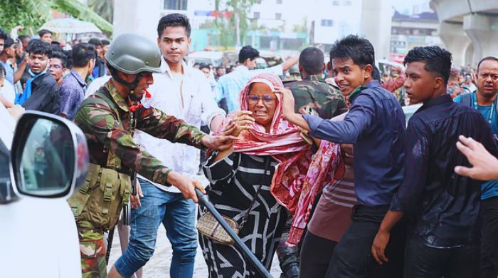 বড় সন্তান স্বজনদের কাছে ফিরেছে, ছোট সন্তান এখনও নিখোঁজ