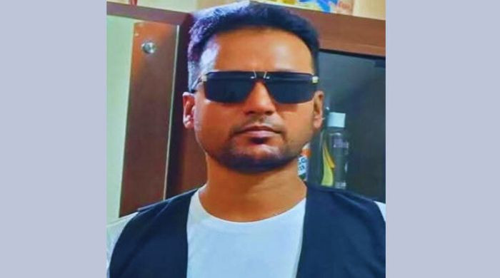 কুমিল্লায় ২৩ মামলার আসামিকে প্রকাশ্যে কুপিয়ে হত্যা
