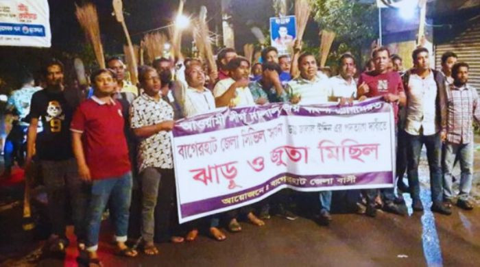 রিকশাচালক দলের নেতার মুখে ‘জয় বাংলা’ স্লোগান