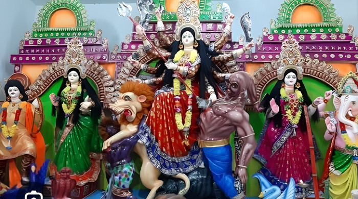 পূজা প্রস্তুতি সম্পূর্ণ, ২৯৮টি মণ্ডপে মাতছে দুর্গাপূজা