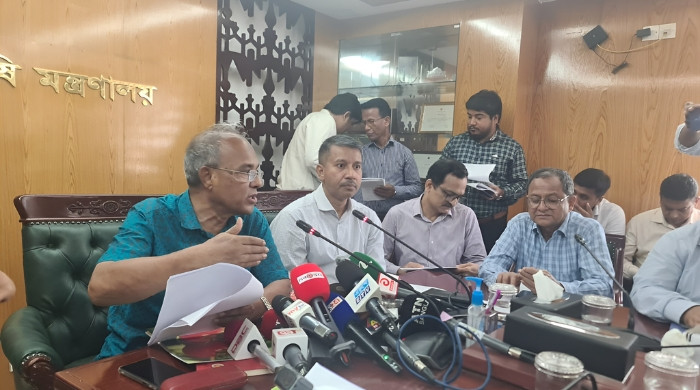 সার আমদানিতে সিন্ডিকেট ভাঙা, খাদ্য উৎপাদনে ধারাবাহিক সাফল্য