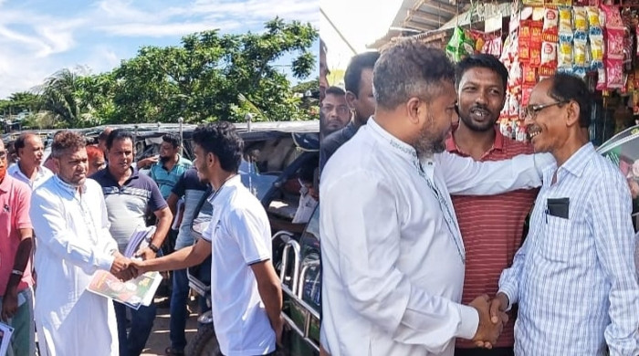 কাঠালিয়ায় ধানের শীষে ভোটের আহ্বানসহ ৩১ দফা লিফলেট বিতরণ