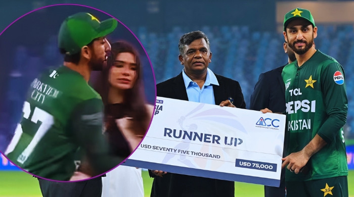 অবশেষে জানা গেলো, কেনো বুলবুলের কাছ থেকে চেক নিয়ে কেন ছুড়ে ফেললেন সালমান