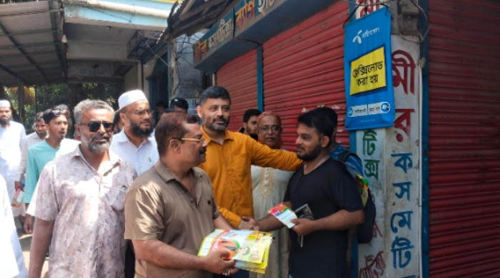 বিএনপির ৩১ দফা রাষ্ট্র সংস্কার কর্মসূচি বাস্তবায়নে ঝালকাঠিতে গণসংযোগ
