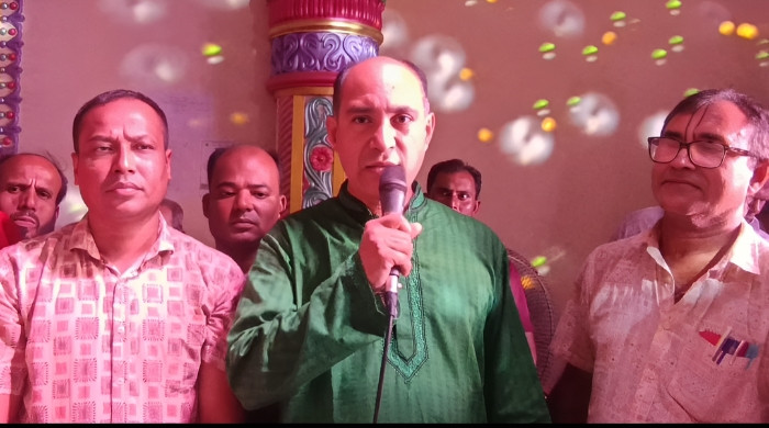 দূর্গাপূজা উপলক্ষে কটিয়াদীর মণ্ডপ পরিদর্শন করলেন শহিদুজ্জামান কাকন