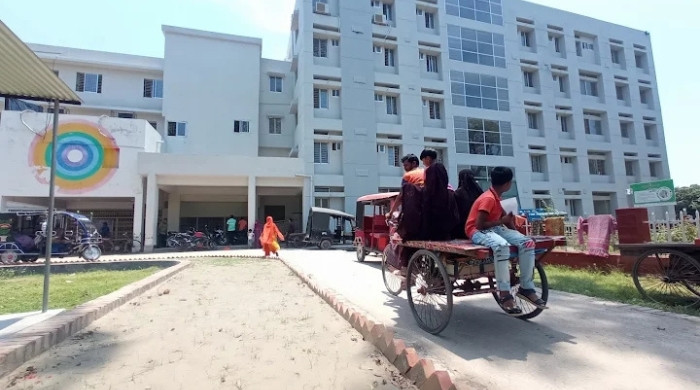 নাইট গার্ড সংকটে হুমকিতে বোয়ালমারী স্বাস্থ্য কমপ্লেক্সে নিরাপত্তা