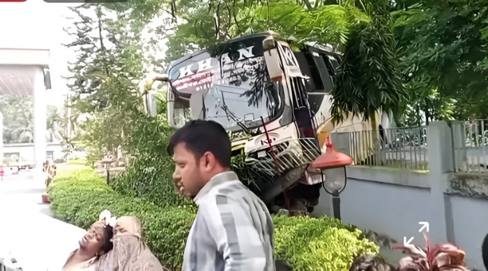 চুয়াডাঙ্গায় ভয়াবহ সড়ক দুর্ঘটনা, প্রাণ গেল মোটরসাইকেল আরোহীর