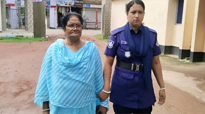 ঝালকাঠিতে অবসরপ্রাপ্ত শিক্ষিকা গ্রেফতার