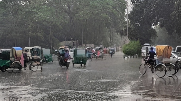 ঢাকায় মেঘলা আকাশ,নেই বৃষ্টির আভাস