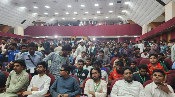 রাকসু নির্বাচনঃ ভিপি পদে এগিয়ে মোস্তাকুর রহমান জাহিদ