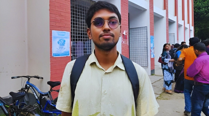 জুলাই আন্দোলনে চোখ হারানো দ্বীপ রাকসু নির্বাচনে বিজয়ী