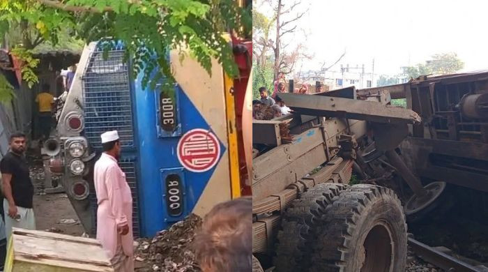 চট্টগ্রামের ফৌজদারহাটে ট্রাক-মালগাড়ী সংঘর্ষ, আহত ২