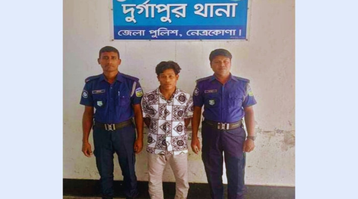 ফেসবুক বন্ধুর সঙ্গে ঘুরতে গিয়ে স্কুলছাত্রী ধর্ষণের শিকার