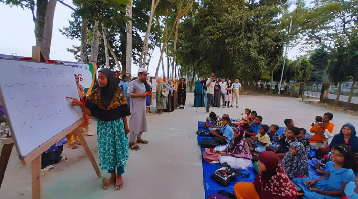 সুবিধাবঞ্চিত শিশুদের মাঝে শিক্ষার আলো ছড়াচ্ছে ‘সবুজ স্বপ্ন’