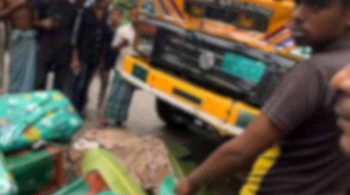 নোয়াখালীতে ট্রাক-অটোরিকশার মুখোমুখি সংঘর্ষে নিহত ৬