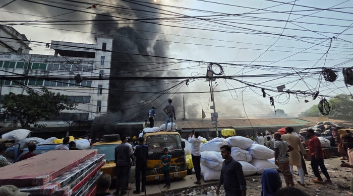 টঙ্গীতে তুলার গোডাউনে ভয়াবহ অগ্নিকাণ্ড