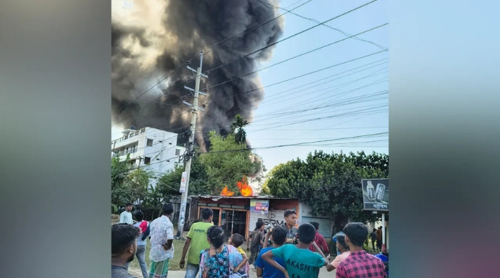 গাজীপুরে কারখানায় ভয়াবহ আগুন, নিয়ন্ত্রণে ৯ ইউনিট