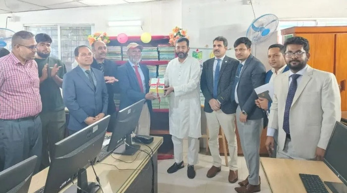 হকৃবিতে ‘সার্ক এগ্রিকালচার সেন্টার বুক কর্নার’ উদ্বোধন