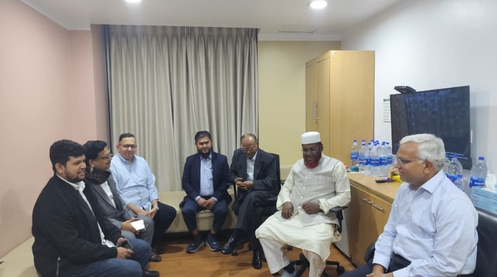 বেগম খালেদা জিয়ার শারীরিক খোঁজ নিতে এভার কেয়ার হসপিটালে জামায়াতের শীর্ষ প্রতিনিধি দল