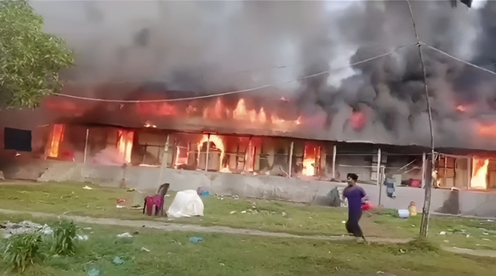 গাজীপুরের কালিয়াকৈরে ৩ টি কলোনীতে ভয়াবহ অগ্নিকান্ড