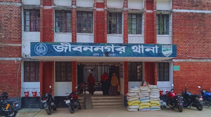 চুয়াডাঙ্গায় স্কুল ছাত্রী অপহরণ ও ধর্ষনের ঘটনায় থানায় মামলা