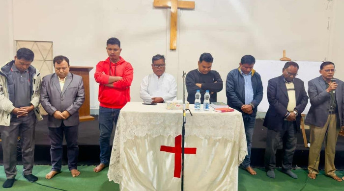 গাজীপুরে খালেদা জিয়ার সুস্থতা কামনায় গির্জায় বিশেষ প্রার্থনা