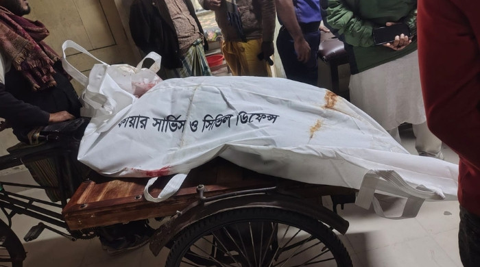 বাগেরহাটে সড়ক দুর্ঘটনায় স্বামী, শিশু সন্তান অক্ষত; মায়ের মৃত্যু