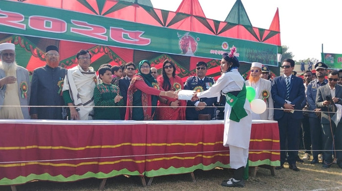 বিনম্র  শ্রদ্ধা ও ভালবাসায় সাতক্ষীরায় যথাযোগ্য মর্যাদায় পালিত হচ্ছে মহান বিজয় দিবস