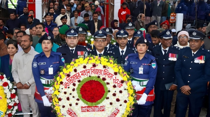জাতির শ্রেষ্ঠ সন্তানদের প্রতি চুুয়াডাঙ্গা জেলা পুলিশ ও প্রশাসনের গভীর শ্রদ্ধা