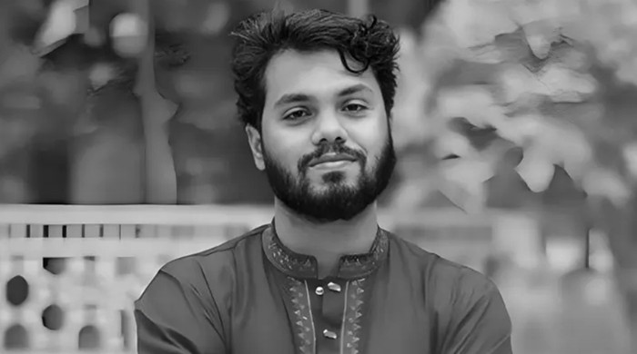 সন্ধ্যায় দেশে ফিরছেন হাদি