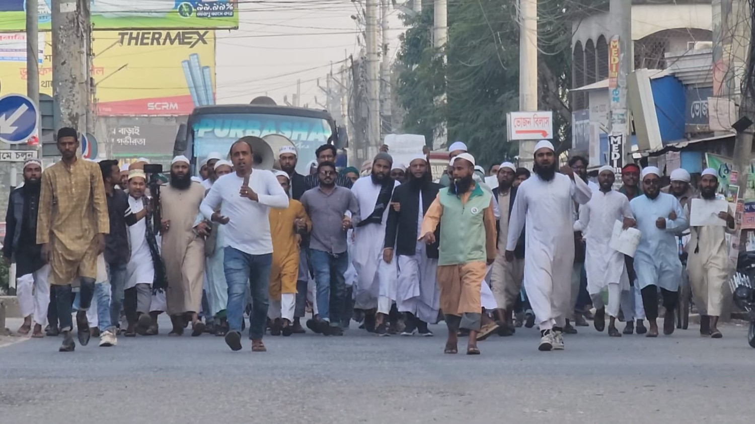 শরীফ ওসমান হাদী হত্যার প্রতিবাদে চুয়াডাঙ্গায় বিক্ষোভ ও প্রতিবাদ