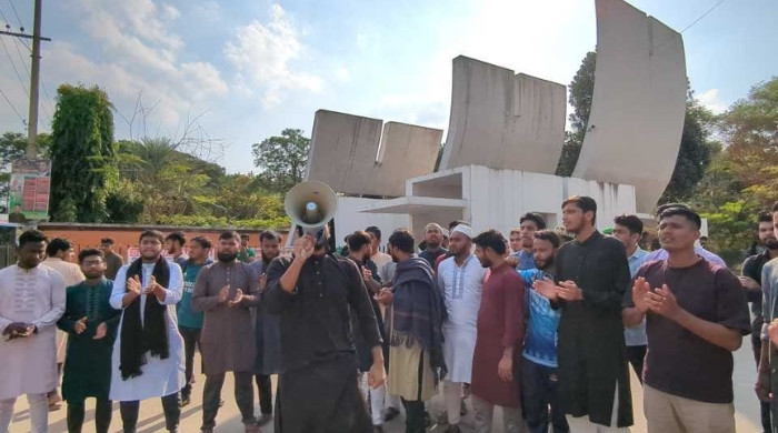 ওসমান হাদি হত্যাকাণ্ডের প্রতিবাদে কুবিতে বিক্ষোভ