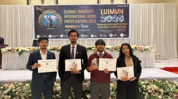 লিডিং ইউনিভার্সিটি ইন্টারন্যাশনাল মডেল ইউনাইটেড নেশনস ২০২৫ এ অসামান্য সফলতা অর্জন করে কুবি