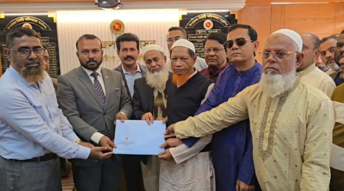 পটুয়াখালী-৩: উৎসবমুখর পরিবেশে মনোনয়ন গ্রহণ করলেন হাসান মামুন