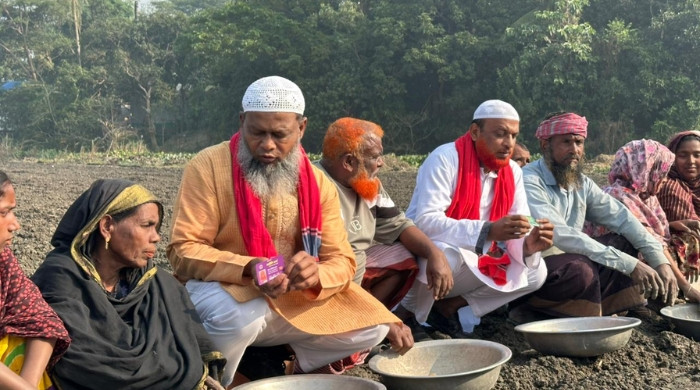 কৃষকের পাশে মুন্সিগঞ্জ-১ আসনে ধানের শীষ প্রার্থী