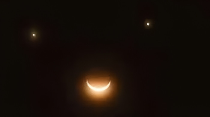 বড়দিনের সন্ধ্যায় আকাশে দেখা যাবে 'স্মাইলি'!