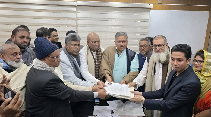 ফরিদপুর-৪ আসনে বিএনপি প্রার্থী শহিদুল ইসলাম খান বাবুলের মনোনয়ন দাখিল