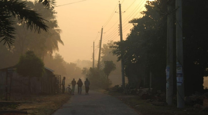 চুয়াডাঙ্গায় তাপমাত্রা কমে ৮ ডিগ্রিতে, শীতে ব্যাহত জনজীবন