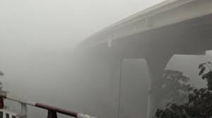 ঢাকায় কমছে না শীত