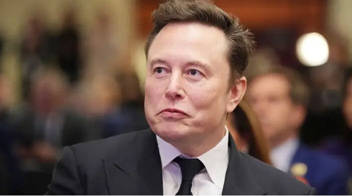 এআই দিয়ে সরানো যায় আসল ছবির পোশাক, সমালোচনার মুখে ইলন মাস্ক