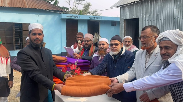 গাজীপুরের কালিয়াকৈরে মাদ্রাসা ও এতিম  শীতার্ত শিক্ষার্থীদের মাঝে কম্বল বিতরণ অনুষ্ঠান