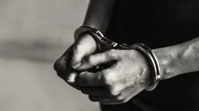 বনশ্রীতে স্কুলছাত্রী হত্যার ঘটনায় হোটেল কর্মী মিলন গ্রেপ্তার