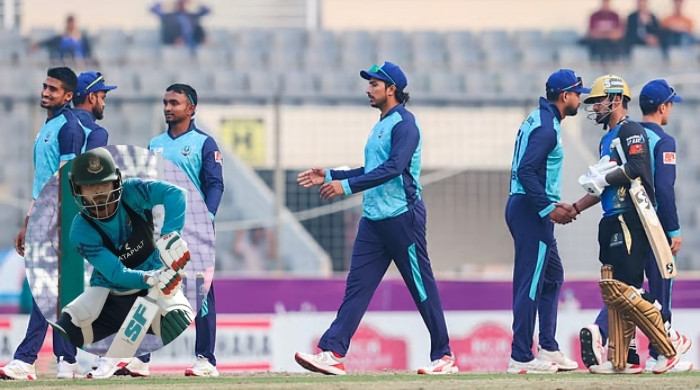 দুই সেঞ্চুরির মহাকাব্য: হৃদয়ের ব্যাটে জিতলো রংপুর