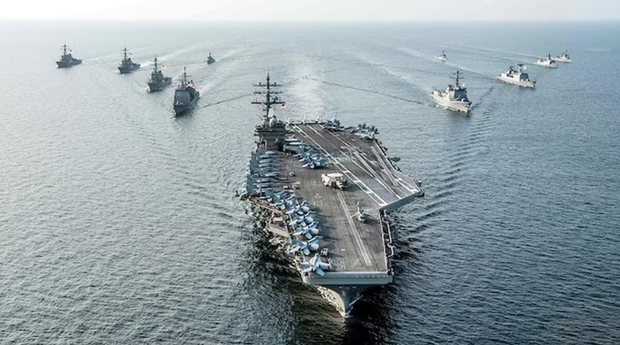 ইরানের সঙ্গে উত্তেজনার মধ্যেই মধ্যপ্রাচ্যের জলসীমায় মার্কিন রণতরীর প্রবেশ