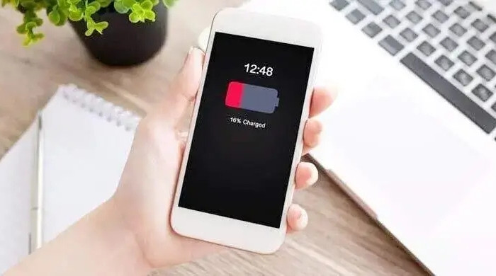 কিছুক্ষণ কাজ করলেই ফোনের চার্জ শেষ, যা করবেন