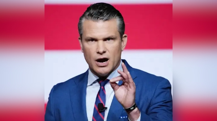 ইরান ইস্যুতে ট্রাম্পের যে কোনো সিদ্ধান্ত বাস্তবায়নে প্রস্তুত পেন্টাগন: মার্কিন প্রতিরক্ষামন্ত্রী