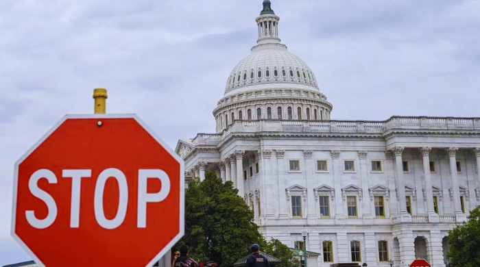ট্রাম্পের অভিবাসন নীতি নিয়ে সংঘাত: তিন মাসের মাথায় আবারও ‘শাটডাউন’ যুক্তরাষ্ট্রে