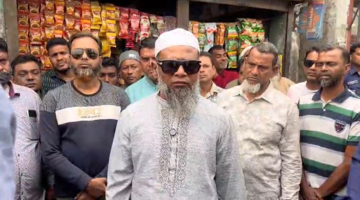 অবৈধ স্ট্যান্ড ও যানজট নিরসনে সরেজমিনে এমপি শেখ আব্দুল্লাহ